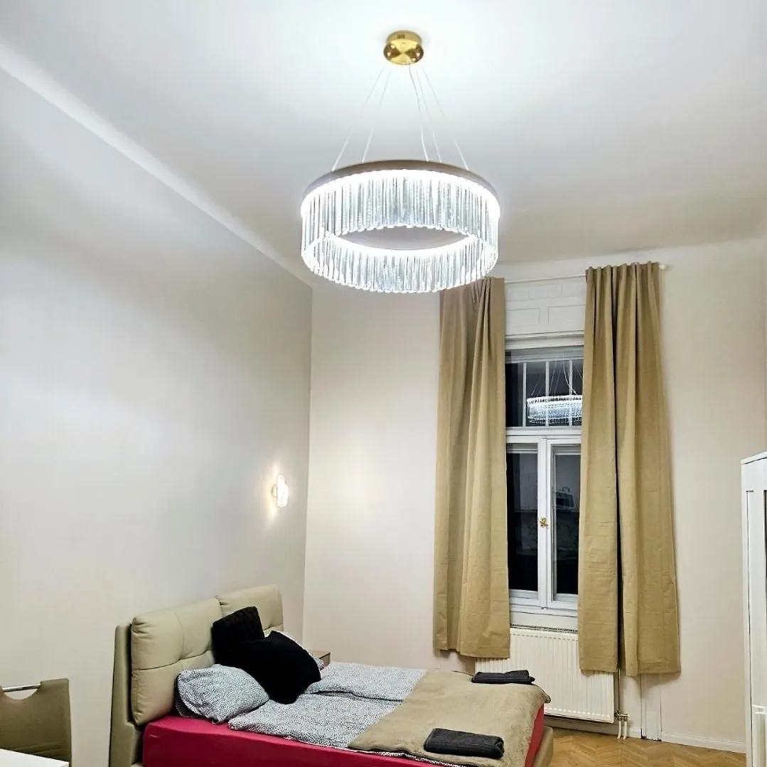 Designer Apartments Near Kalvin Square Budapešť