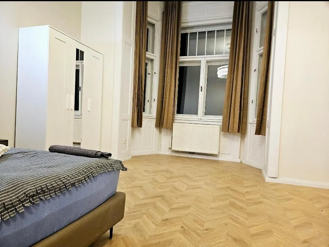 Designer Apartments Near Kalvin Square Budapešť